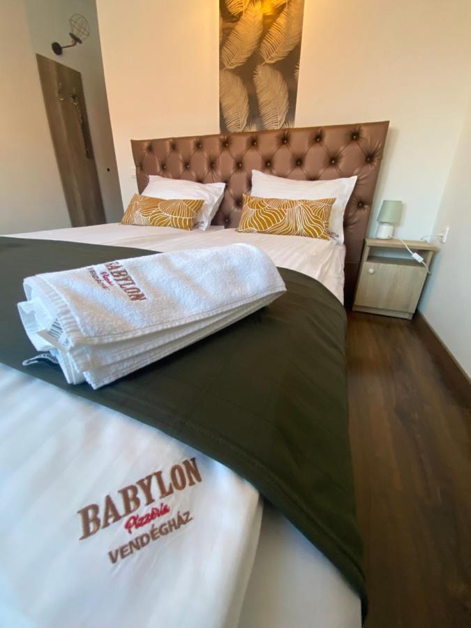 Babylon Pizzeria Vendeghaz Hotel Miskolc Luaran gambar